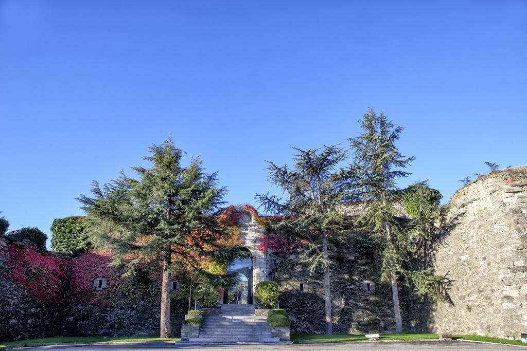 El Castell De Ciutat - Relais & Chateaux La Seu d'Urgell Buitenkant foto