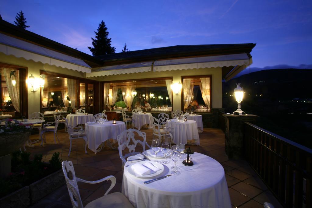 El Castell De Ciutat - Relais & Chateaux La Seu d'Urgell Buitenkant foto