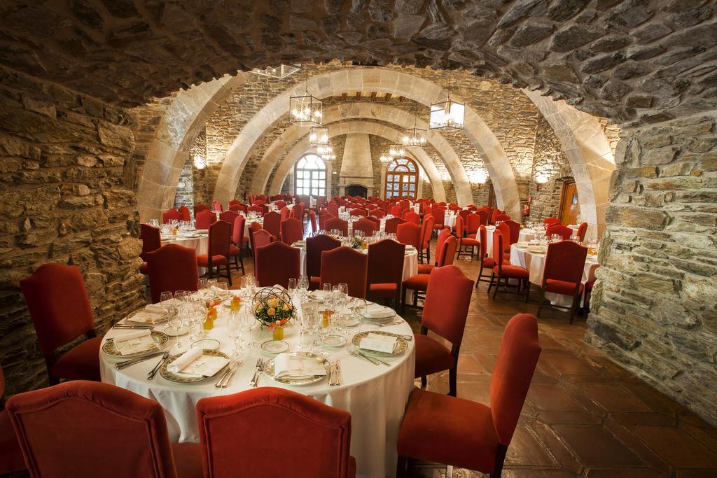 El Castell De Ciutat - Relais & Chateaux La Seu d'Urgell Buitenkant foto