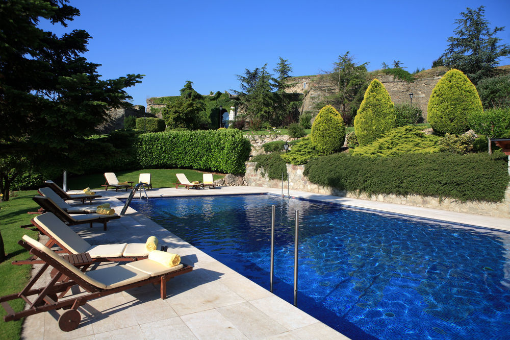 El Castell De Ciutat - Relais & Chateaux La Seu d'Urgell Buitenkant foto